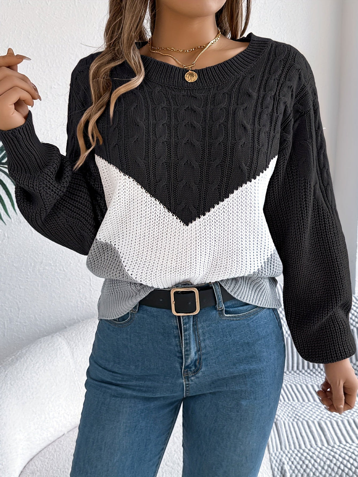 Noreen | Women's Color-Block Cable Knit Sweater – Round Neck